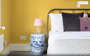 Vauxhall Oasis - 3 Bed House by BaseToGo