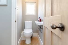 Vauxhall Oasis - 3 Bed House by BaseToGo