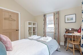 Vauxhall Oasis - 3 Bed House by BaseToGo