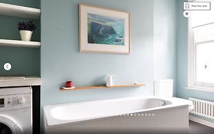 Vauxhall Oasis - 3 Bed House by BaseToGo