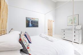 Vauxhall Oasis - 3 Bed House by BaseToGo