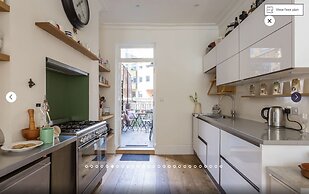 Vauxhall Oasis - 3 Bed House by BaseToGo