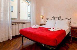 Desenzanoloft – Palm Garda Beach