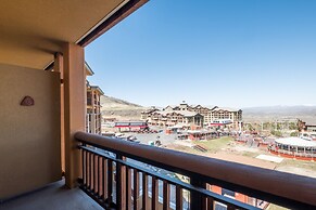 Comfortably Furnished Condo w Canyons Village View by RedAwning - Save