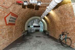 10-Z Bunker - Hostel