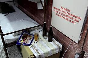 10-Z Bunker - Hostel