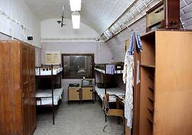 10-Z Bunker - Hostel