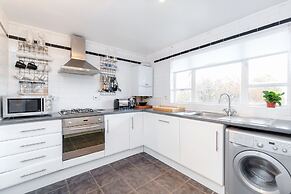 Holland Park Heights by BaseToGo