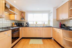 Holland Park Heights by BaseToGo