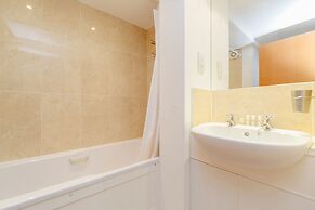 Holland Park Heights by BaseToGo