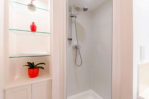 Holland Park Heights by BaseToGo