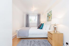 Holland Park Heights by BaseToGo