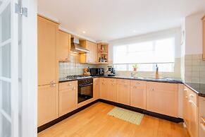 Holland Park Heights by BaseToGo