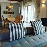 Paros Holiday Villa Alyki