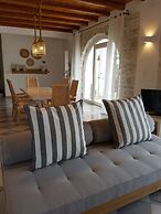 Paros Holiday Villa Alyki