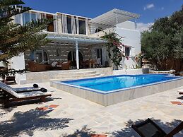 Paros Holiday Villa Alyki