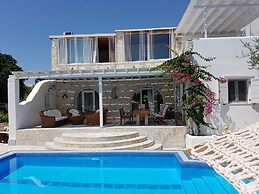 Paros Holiday Villa Alyki