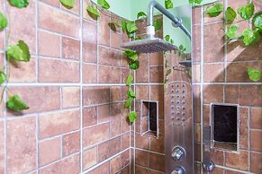 Modern Bilton Apartment