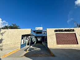 Hotel Awazul Bacalar