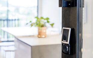 Private 3 Bedroom with Ensuite Bathrooms