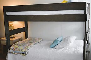 Long Grass 5 Bedroom Home by RedAwning