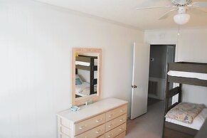 Long Grass 5 Bedroom Home by RedAwning