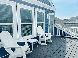 Long Grass 5 Bedroom Home by RedAwning