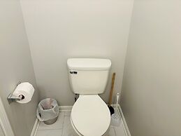 Long Grass 5 Bedroom Home by RedAwning