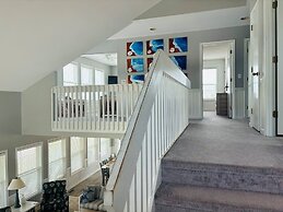 Long Grass 5 Bedroom Home by RedAwning