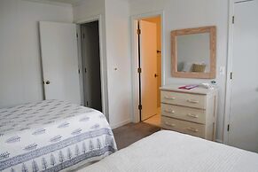 Long Grass 5 Bedroom Home by RedAwning