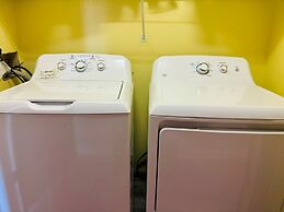 Long Grass 5 Bedroom Home by RedAwning