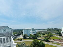 Long Grass 5 Bedroom Home by RedAwning