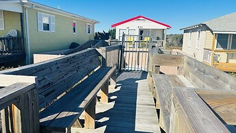 Hidden Treasure 2 Bedroom Home by RedAwning