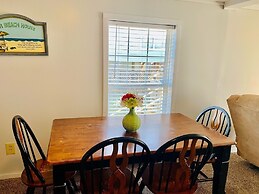 Hidden Treasure 2 Bedroom Home by RedAwning