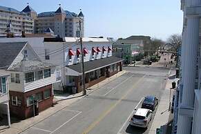 Bel Mare 100 4 Bedroom Condo by RedAwning