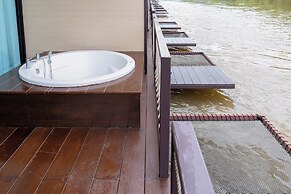 Binlha Raft Resort