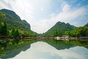 Peach Blossom Resort Hotel