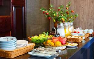 Peach Blossom Resort Hotel