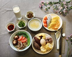 Peach Blossom Resort Hotel