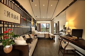 Peach Blossom Resort Hotel