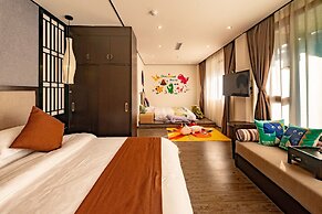 Peach Blossom Resort Hotel