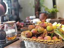 Peach Blossom Resort Hotel