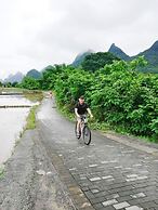 Peach Blossom Resort Hotel