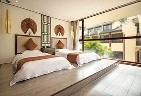 Peach Blossom Resort Hotel