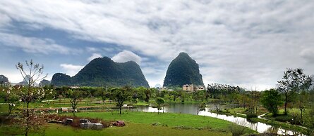 Peach Blossom Resort Hotel