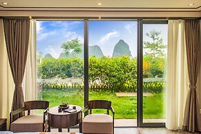 Peach Blossom Resort Hotel