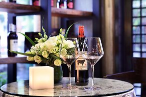 Peach Blossom Resort Hotel