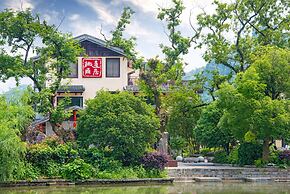 Peach Blossom Resort Hotel