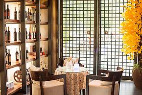 Peach Blossom Resort Hotel