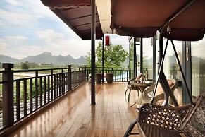 Peach Blossom Resort Hotel